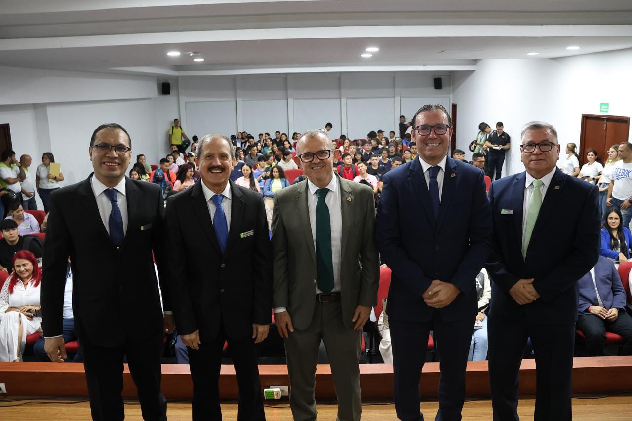 Emotiva bienvenida nuevos Uteístas de Bucaramanga