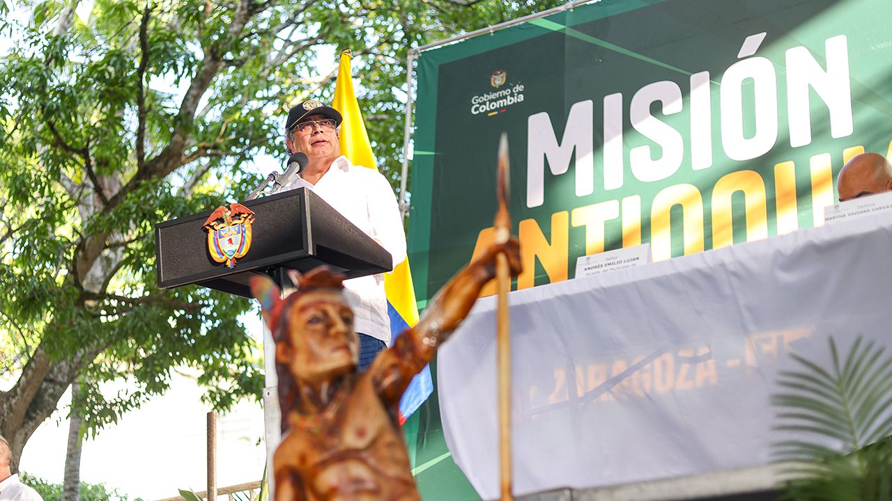 ¿Expropiación? Petro planteó declarar la tierra fértil como distritos de utilidad pública