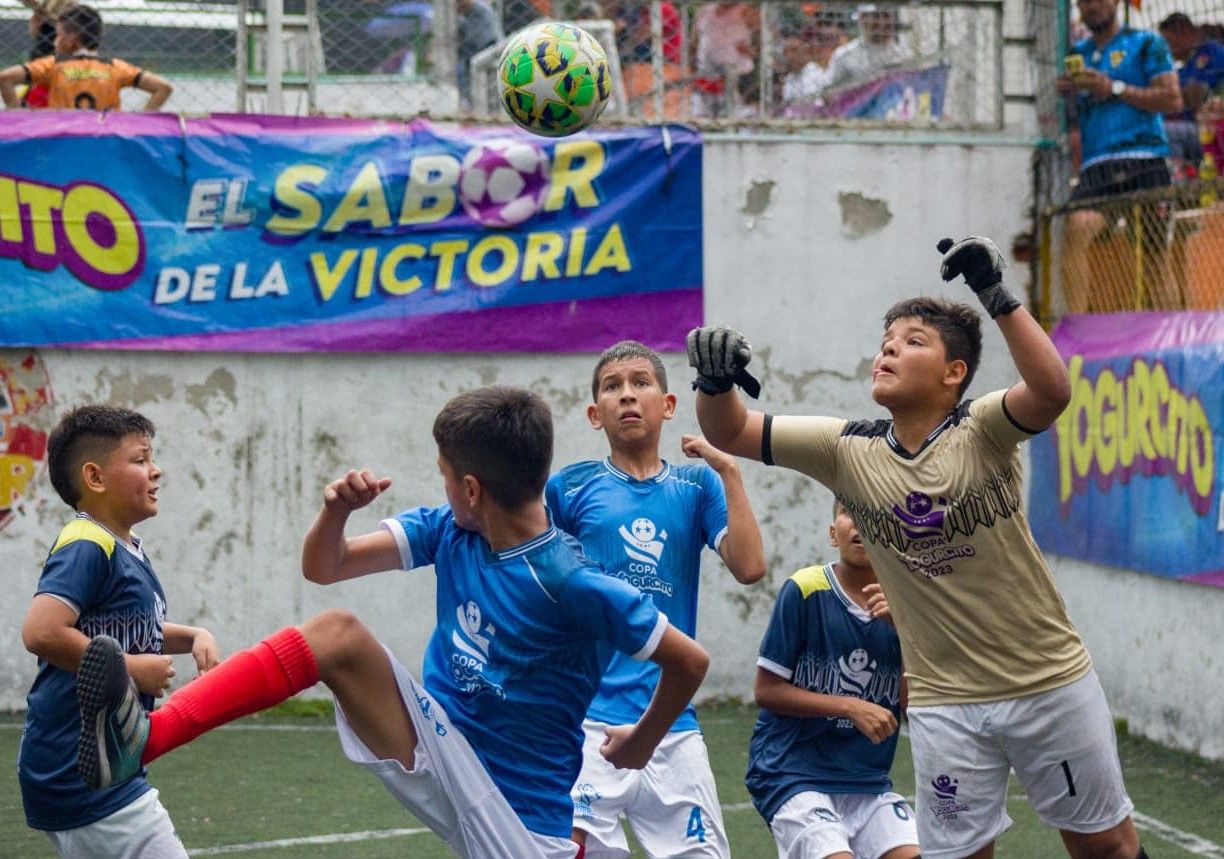 Primera eliminatoria en la Copa Yogurcito