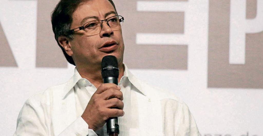 Petro critica a Audifarma tras visita sorpresa del Superintendente de Salud: 'Esconder medicamentos es un crimen'