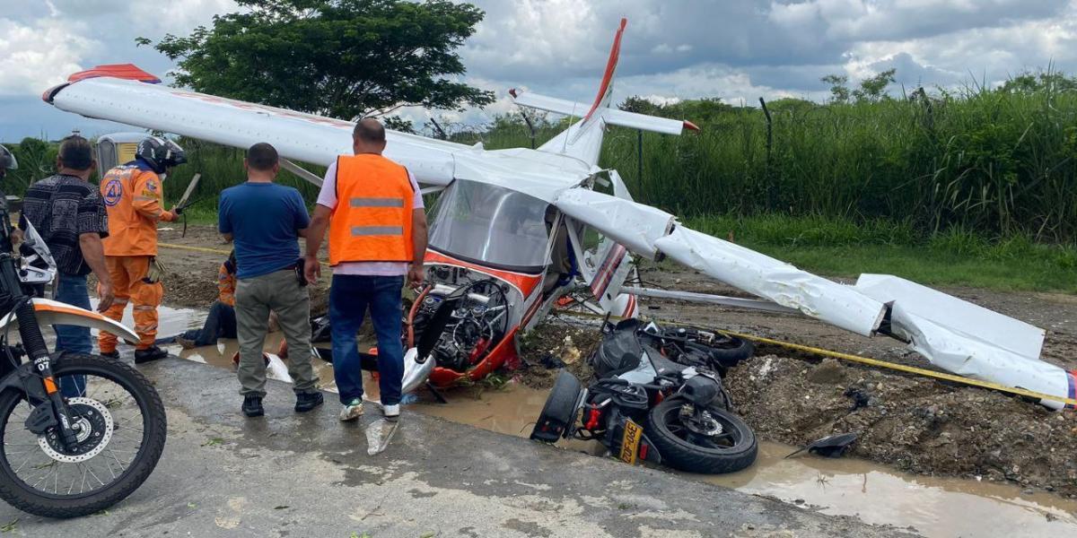 Avioneta se desploma sobre cultivo de arroz en Huila; el piloto está fuera de peligro