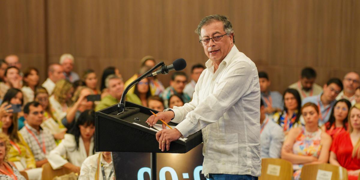 Gustavo Petro defiende decisión de suspender exportaciones de Carbón a Israel