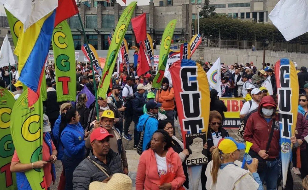 Bucaramanga se moviliza en defensa de las reformas sociales