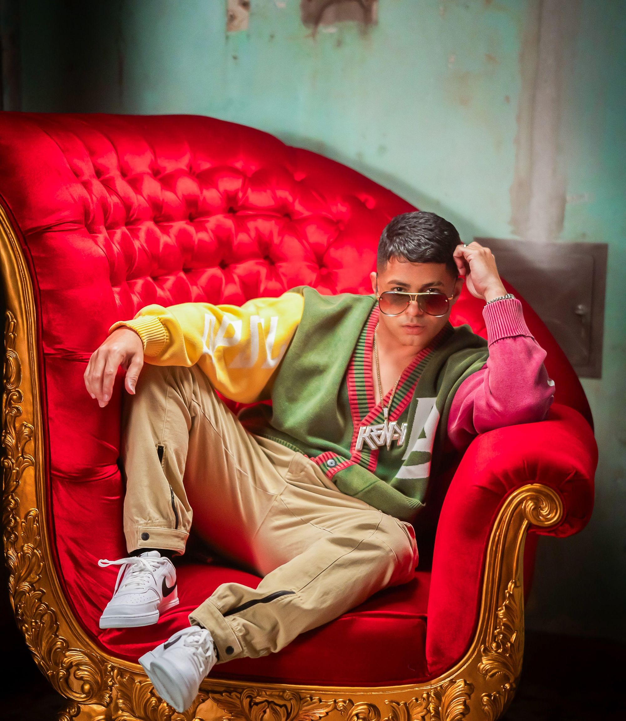 Ken-Y regresa y presenta su sencillo 'Pegao'