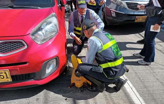 Alta sanción por mal parqueo en Floridablanca durante el inicio del operativo