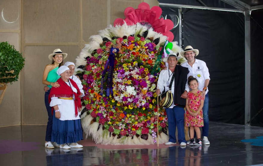 Juan Ernesto Ortiz Grajales se llevó el premio mayor del desfile de silleteros en la Feria de las Flores