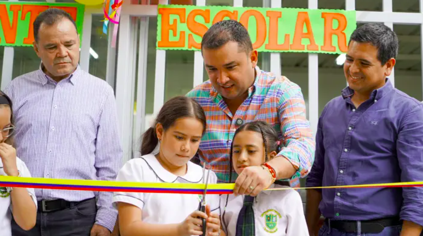 Inauguran comedor escolar en Colegio Isidro Caballero Delgado Sede B