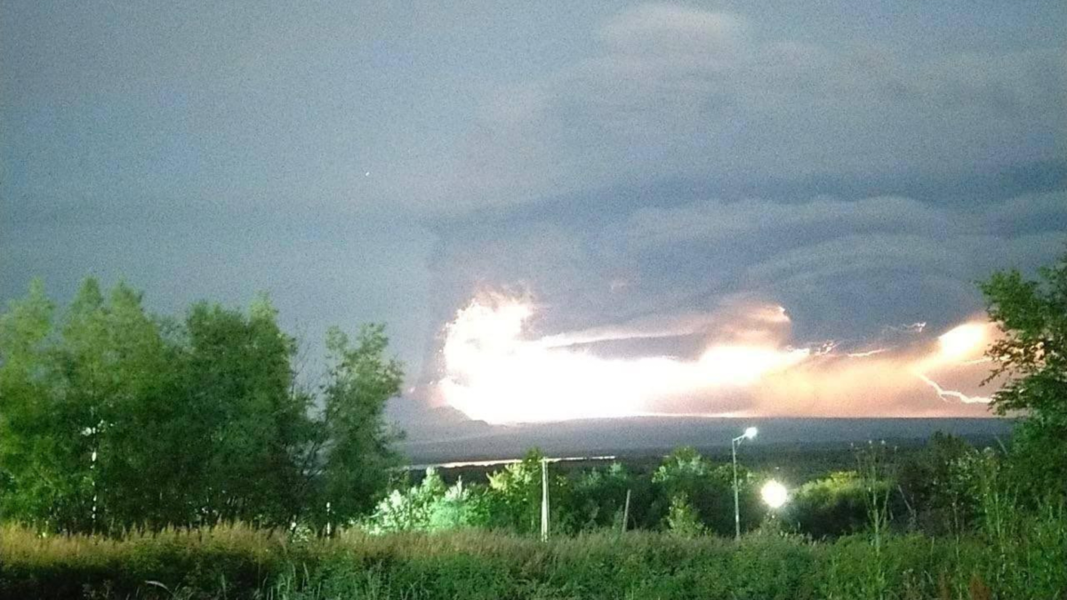 Kamchatka, Rusia bajo alerta: sismo y erupción volcánica movilizan a las autoridades