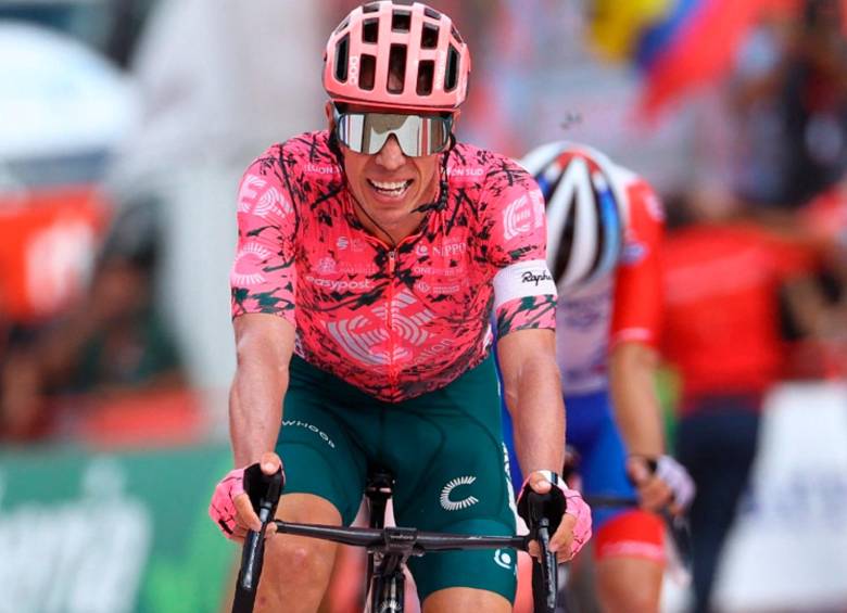Rigoberto Urán abandona la vuelta a España tras grave caída