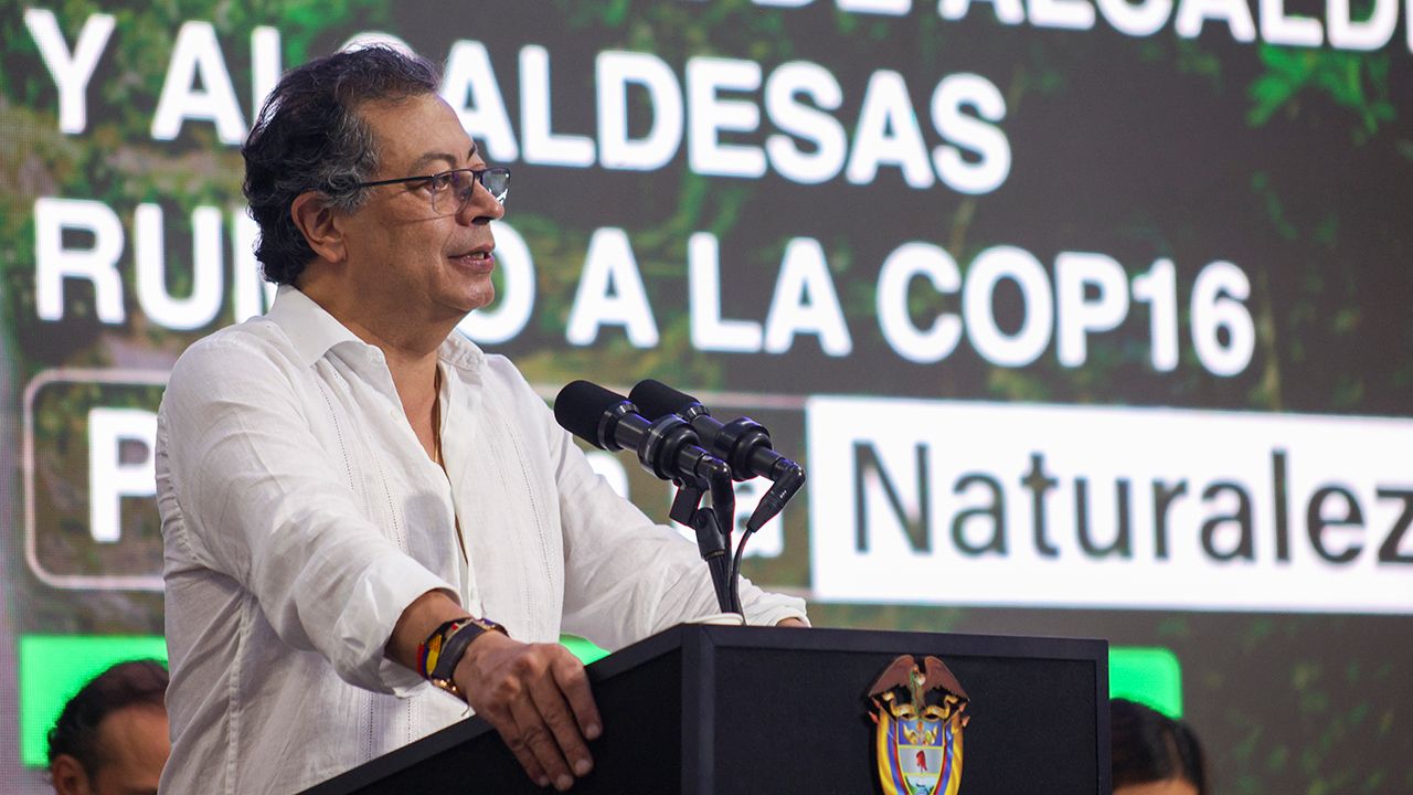 Nosotros no le ponemos IVA a la sopa’: Petro defiende su nueva reforma tributaria