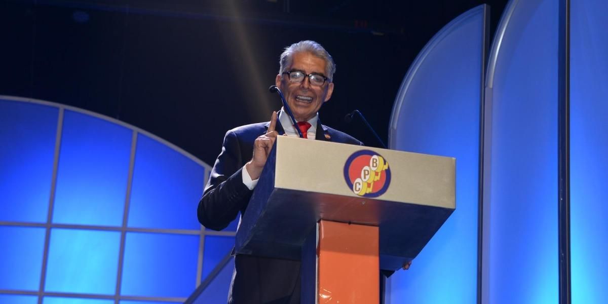 Renuncia Víctor Hugo Lucero tras acusaciones de abuso sexual