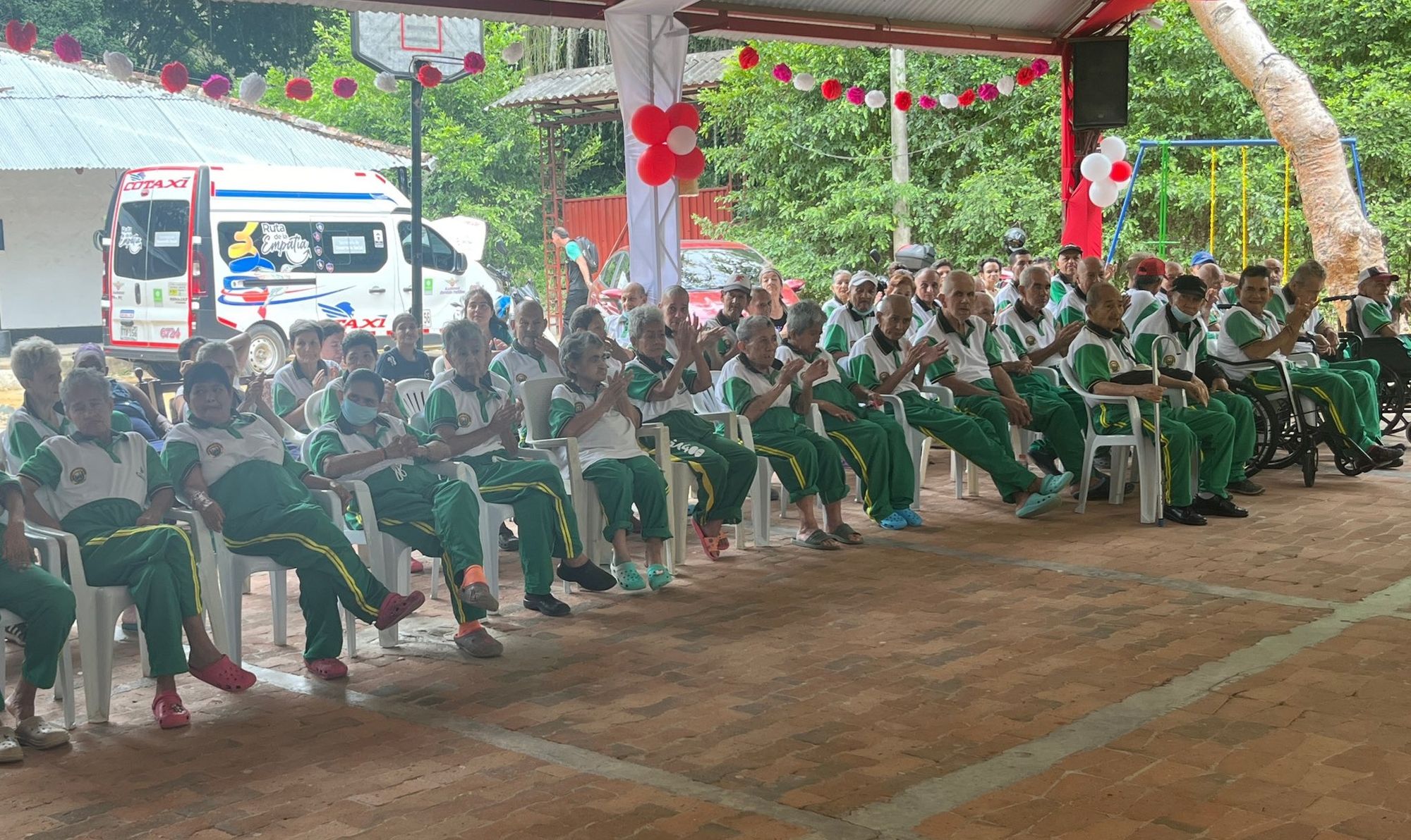 Alcaldía de Bucaramanga celebró el Día del Amor y la Amistad con los beneficiarios de la Fundación Shalom