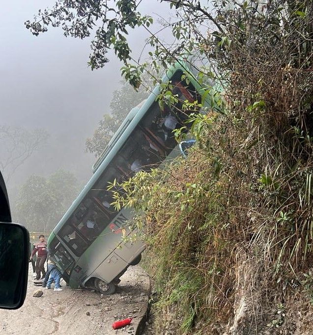 Bus con turistas cayó a un abismo en santuario Machu Picchu