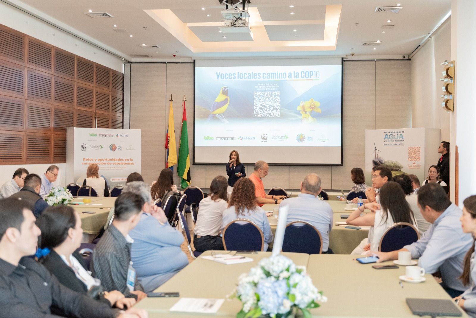 Encuentro por el Agua y la Energía Renovable en Bucaramanga