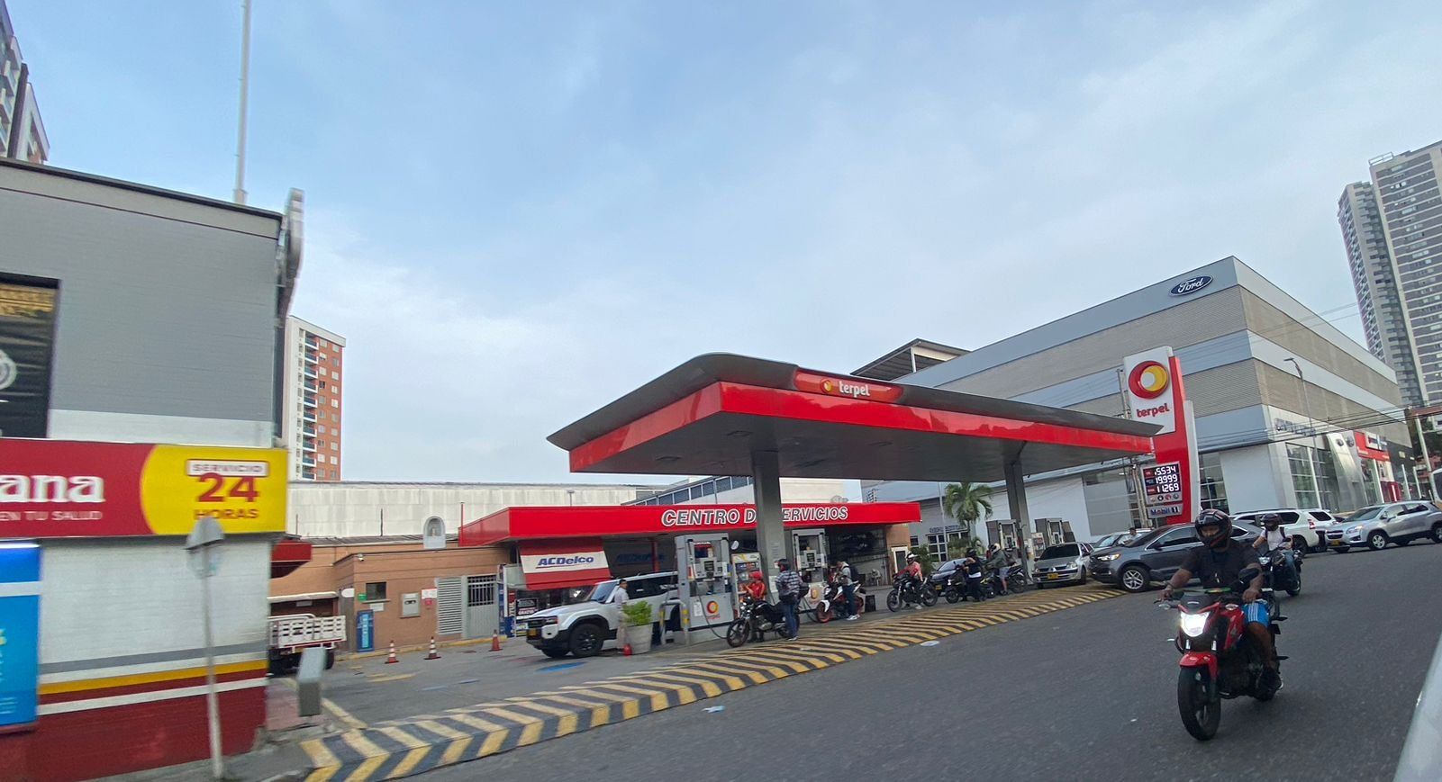 Se normaliza el suministro de combustible en Santander