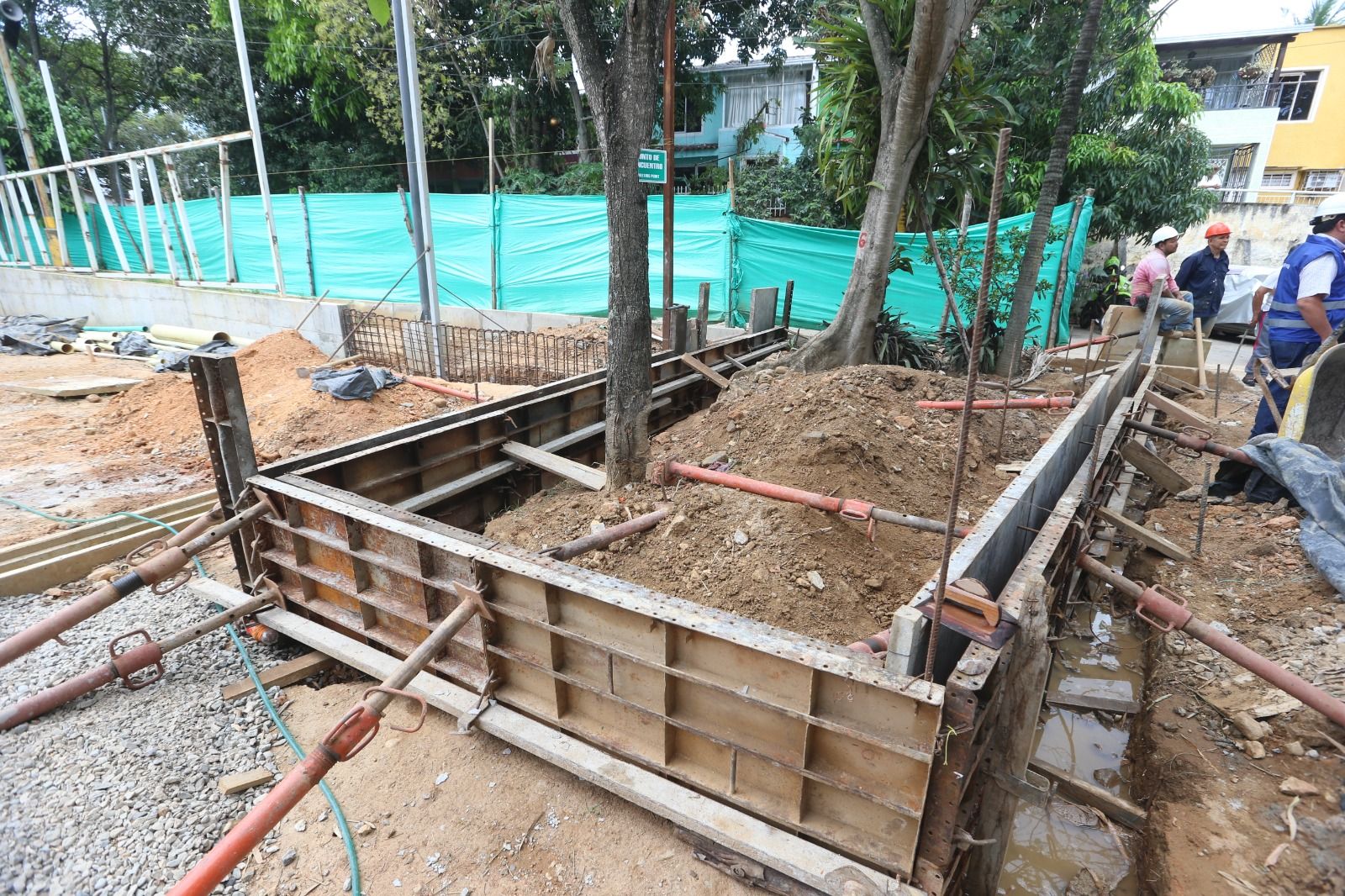 Alcalde Beltrán 'puya' a contratistas para que agilicen y terminen obras en Bucaramanga