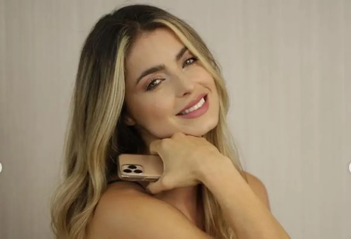 Cristina Hurtado celebra su cumpleaños con un radical cambio de look