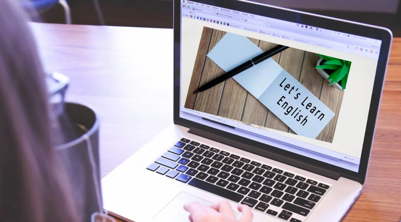 Santander ofrece inglés gratis para agentes de atención al cliente