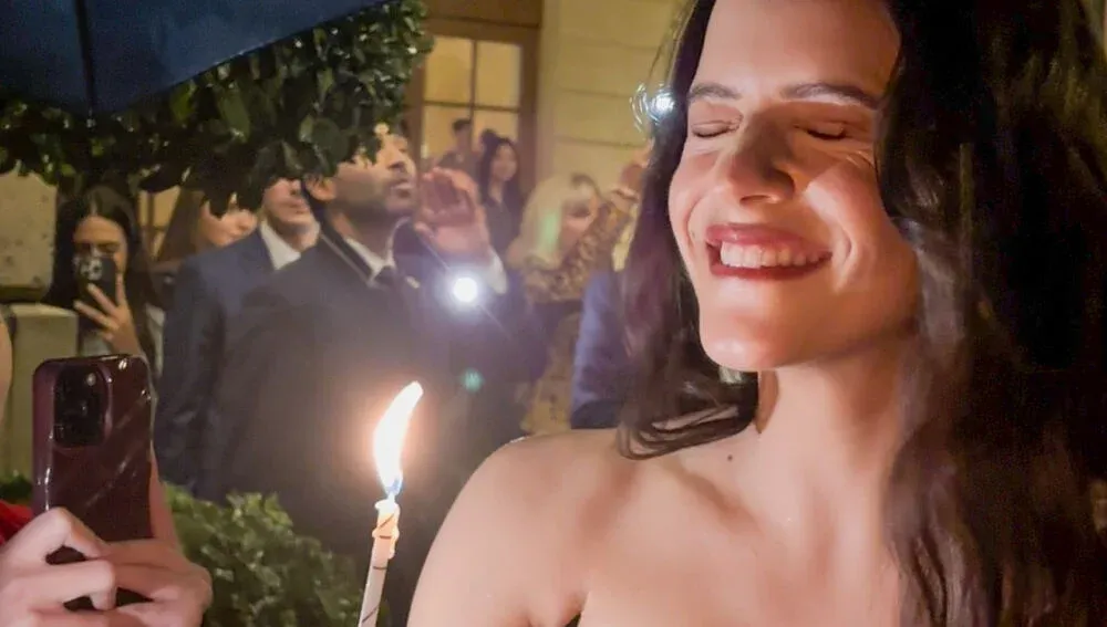 El espectacular cumpleaños de Rosalía en París