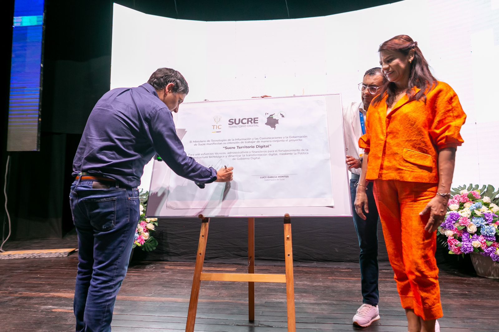 El futuro digital de Sucre: Inversión en educación y conectividad