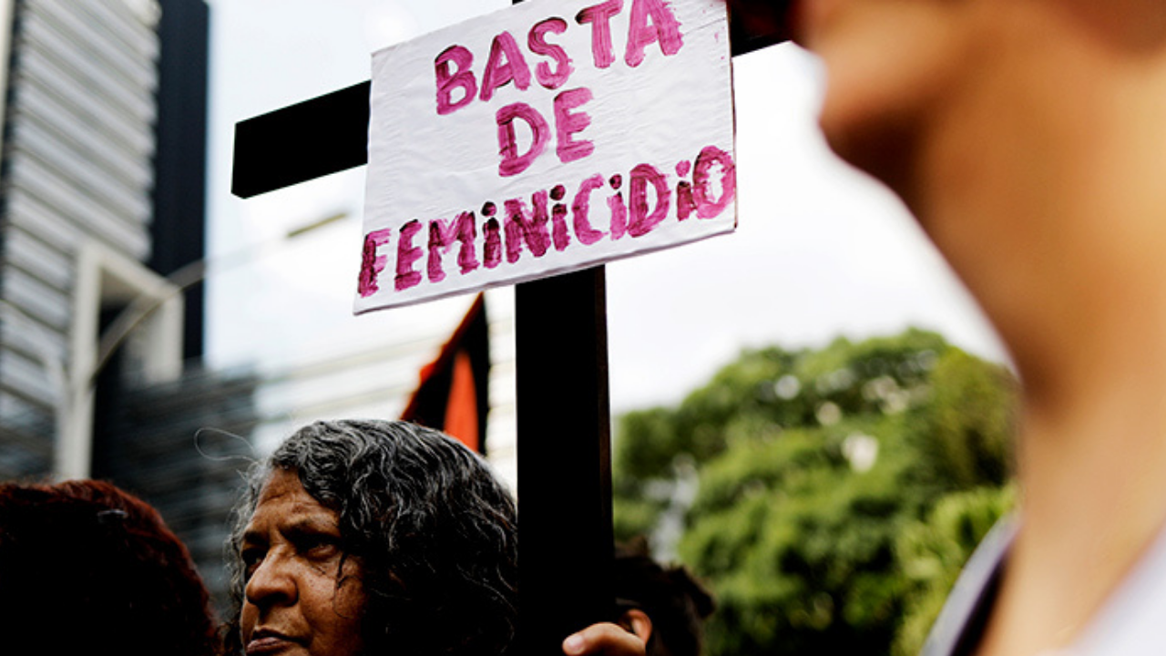 Cargos a excomisaria de Familia por presunta omisión un proceso de violencia intrafamiliar que terminó con un feminicidio