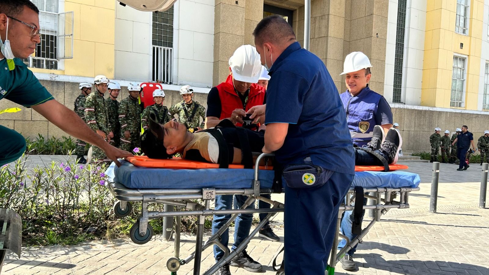 Gobernador de Santander lideró Simulacro Nacional de Respuesta a Emergencias