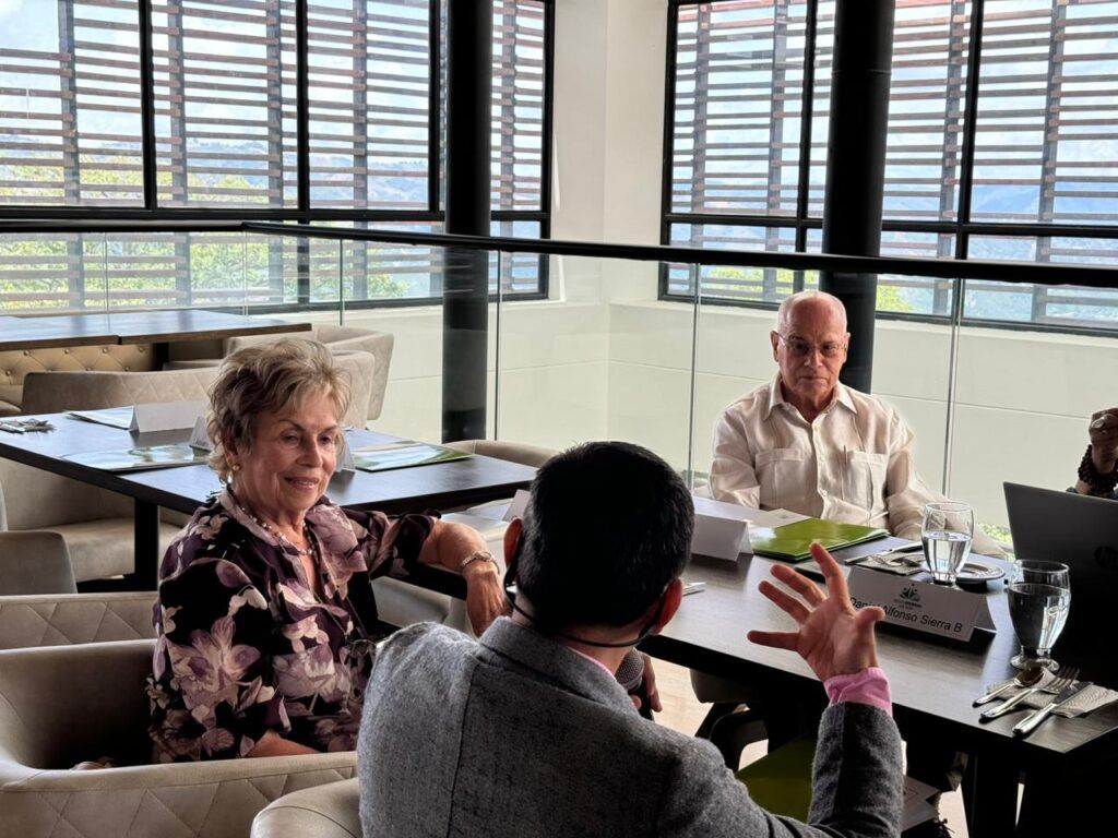 Ex rectores de la UIS participan en un espacio de reflexión sobre Misión Docencia UIS 2030