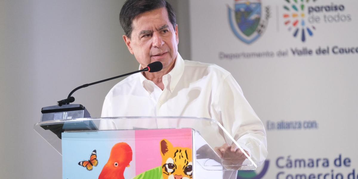 Juan Fernando Cristo exige claridad sobre la compra de Pegasus: 'No era un invento de Petro'