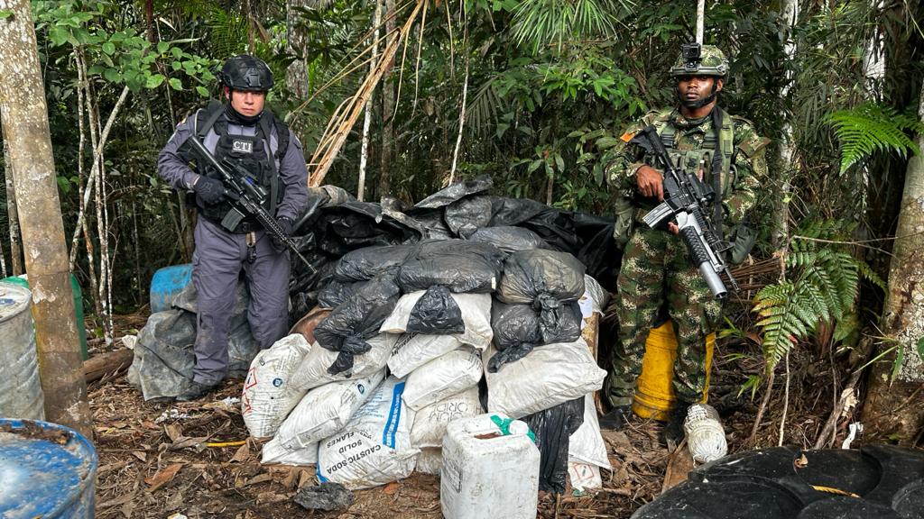 Ejército incauta 800 kg de cocaína del Clan del Golfo