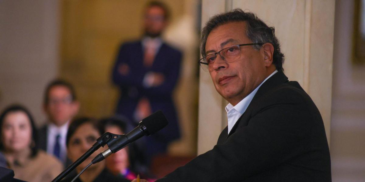 Petro critica campañas de limpieza en Medellín tras asesinatos de habitantes de calle