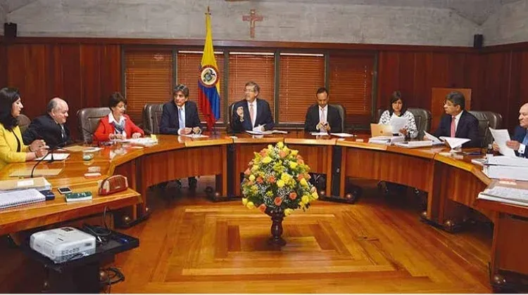 Corte Constitucional ordena capacitación en violencia de género para comisarías