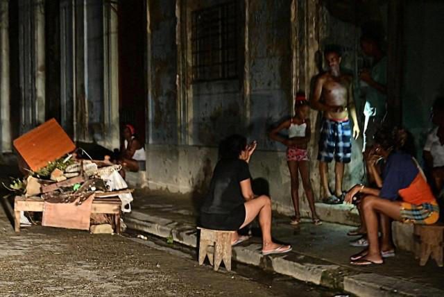 Apagón total en Cuba tras fallo eléctrico