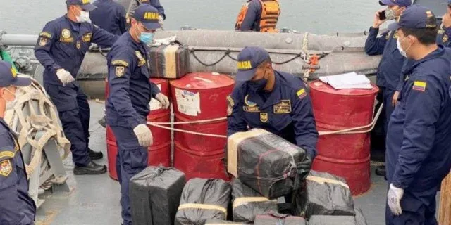 Tres toneladas de cocaína decomisó Armada Nacional