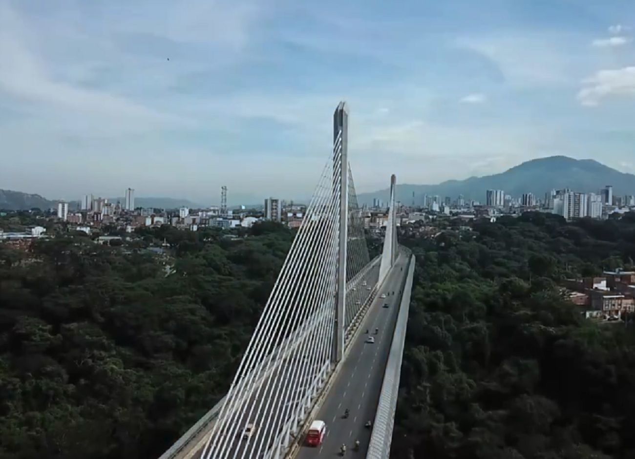 Bucaramanga avanza con la actualización de diseños para el Puente Elevado de la Calle 45