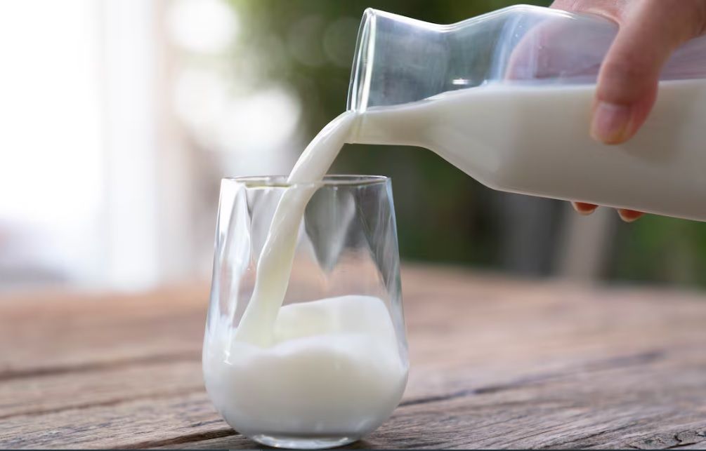 Invima cerrará 13 plantas lácteas por ‘rendir’ leche con lactosuero