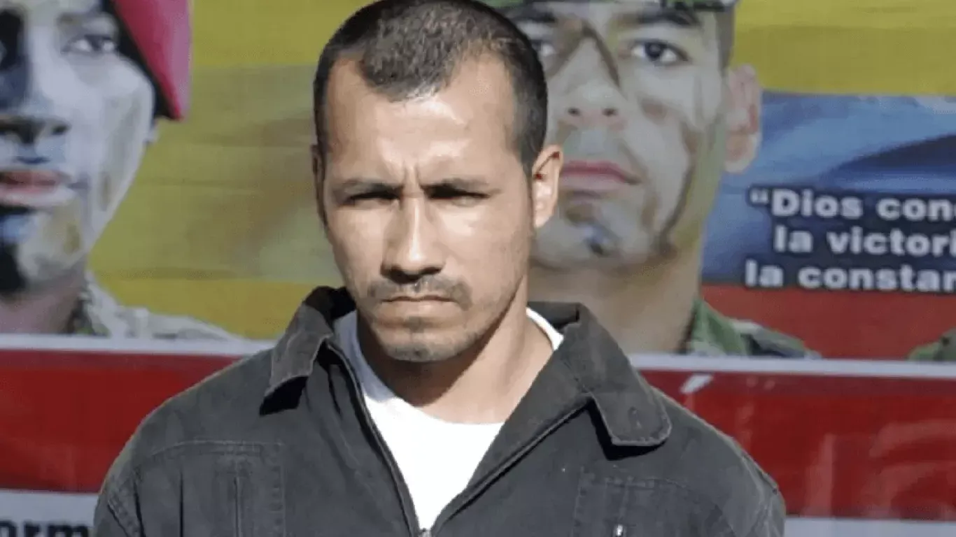 Alias gafas, el secuestrador de Ingrid, otro terrorista designado como ‘GESTOR DE PAZ’