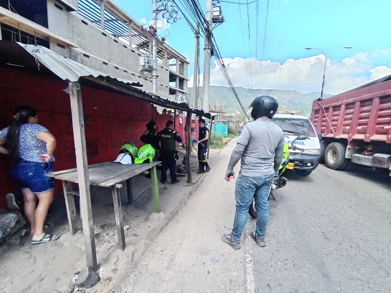 Entre la vida y la muerte adulto mayor baleado en Bucaramanga