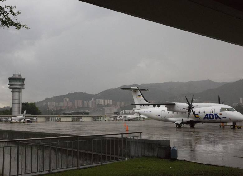 Aeropuerto Olaya Herrera cerrado por mal tiempo