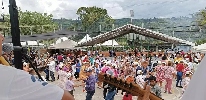 Ruitoque Bajo celebró su tradición con el Festival de Música Campesina