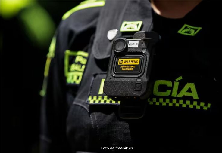 Investigan presuntas irregularidades en compra de telas por $ 30 mil millones para uniformes de la Policía Nacional