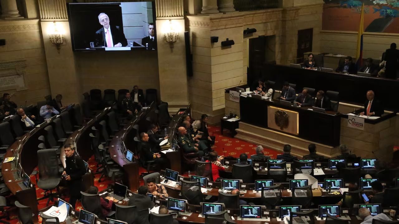 Proyecto de ley obliga a candidatos presidenciales a asistir a debates