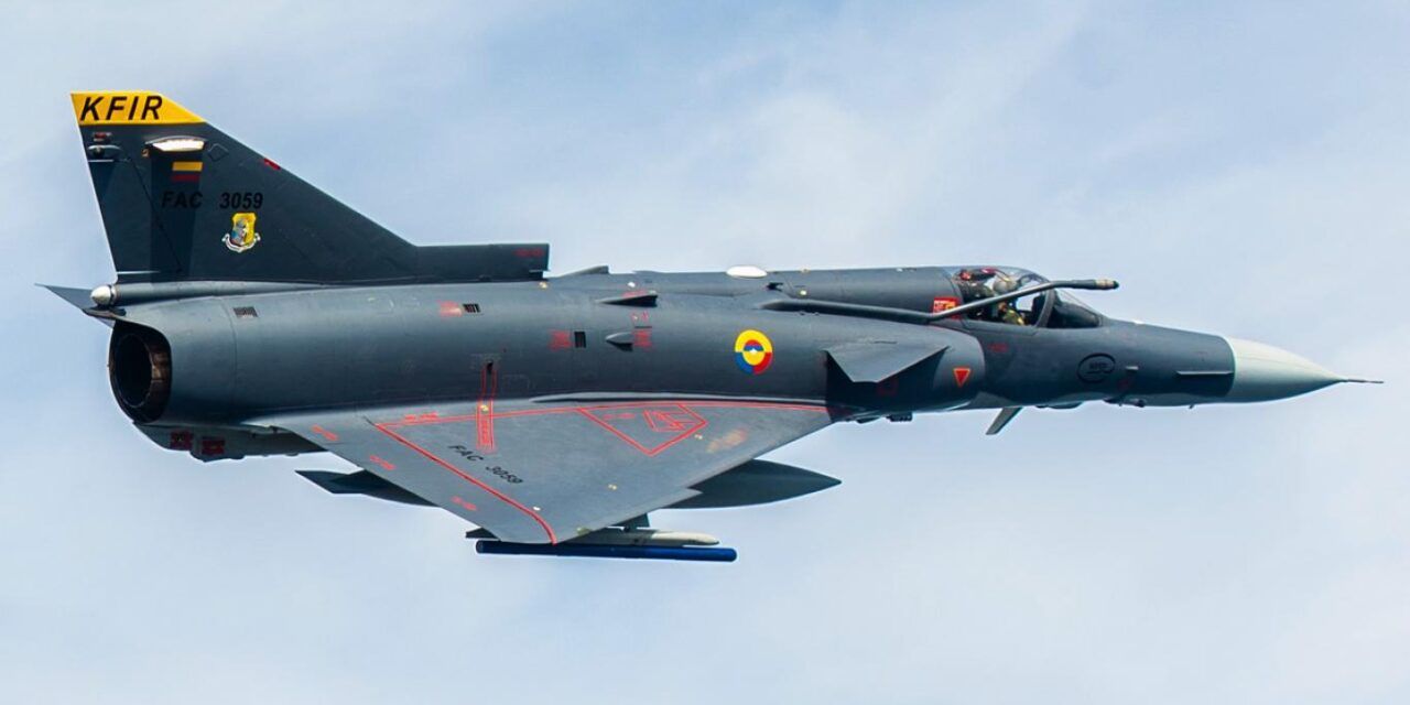 Gobierno comprará más aviones de guerra