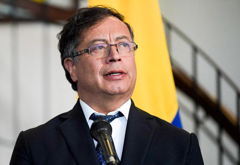 Presidente Gustavo Petro defiende nombramiento de Exparamilitares como Gestores de paz.