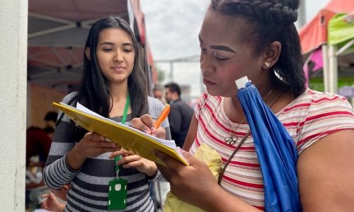 VIDEO: Bucaramanga se llena de oportunidades laborales en la "Feria Cazatalentos 2024"