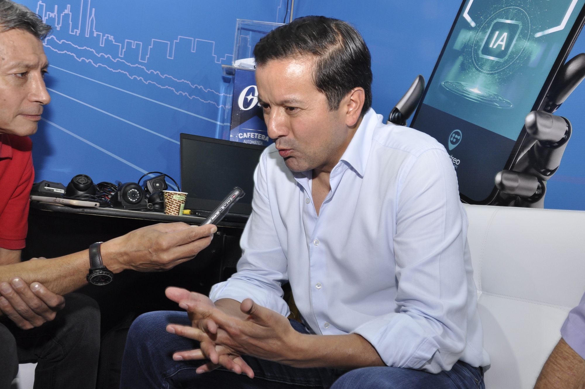 “Lo peligroso de Petro es que renuncie para hacer campaña por su nominado”