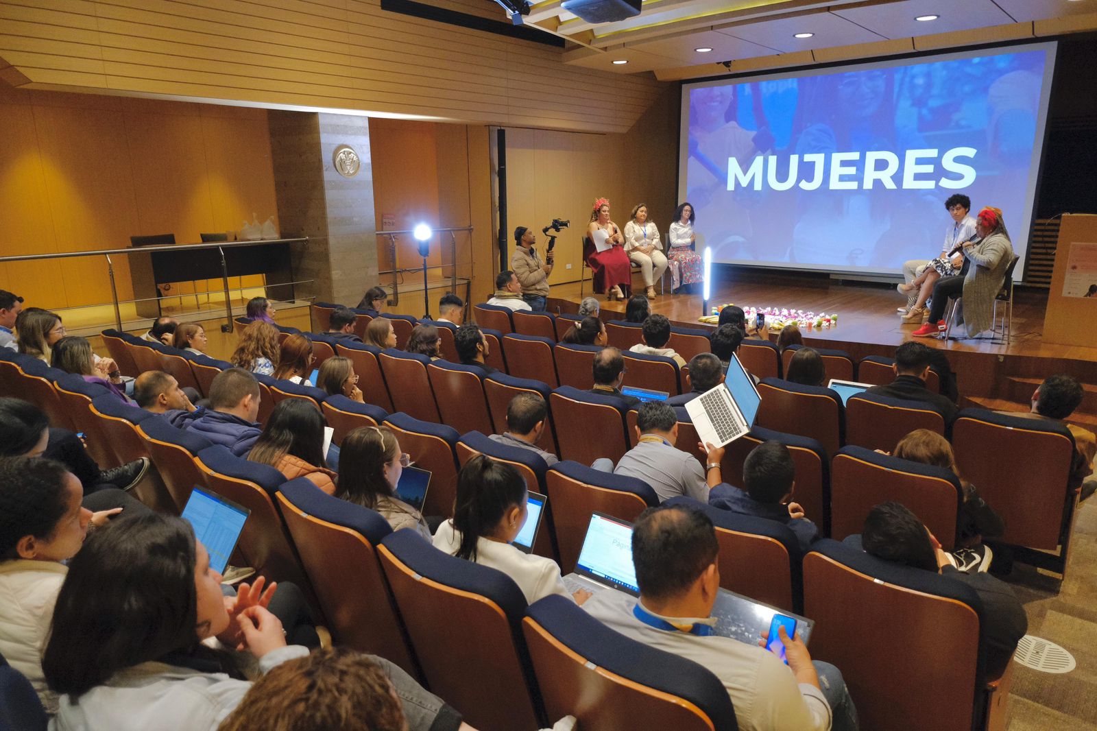 "Guardianas de Tierra Viva": La serie documental que celebra el liderazgo femenino en Colombia