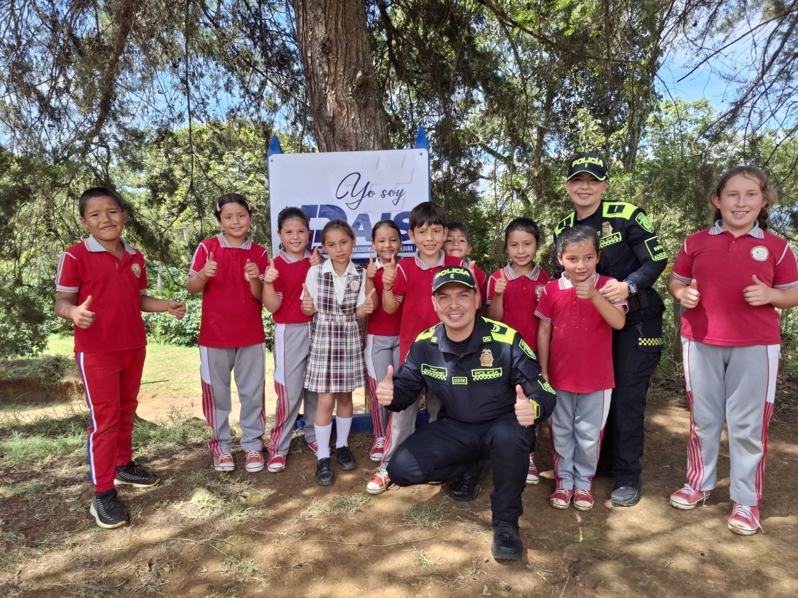 Más de 300 niños disfrutan nuevo parque en zona rural de El Socorro