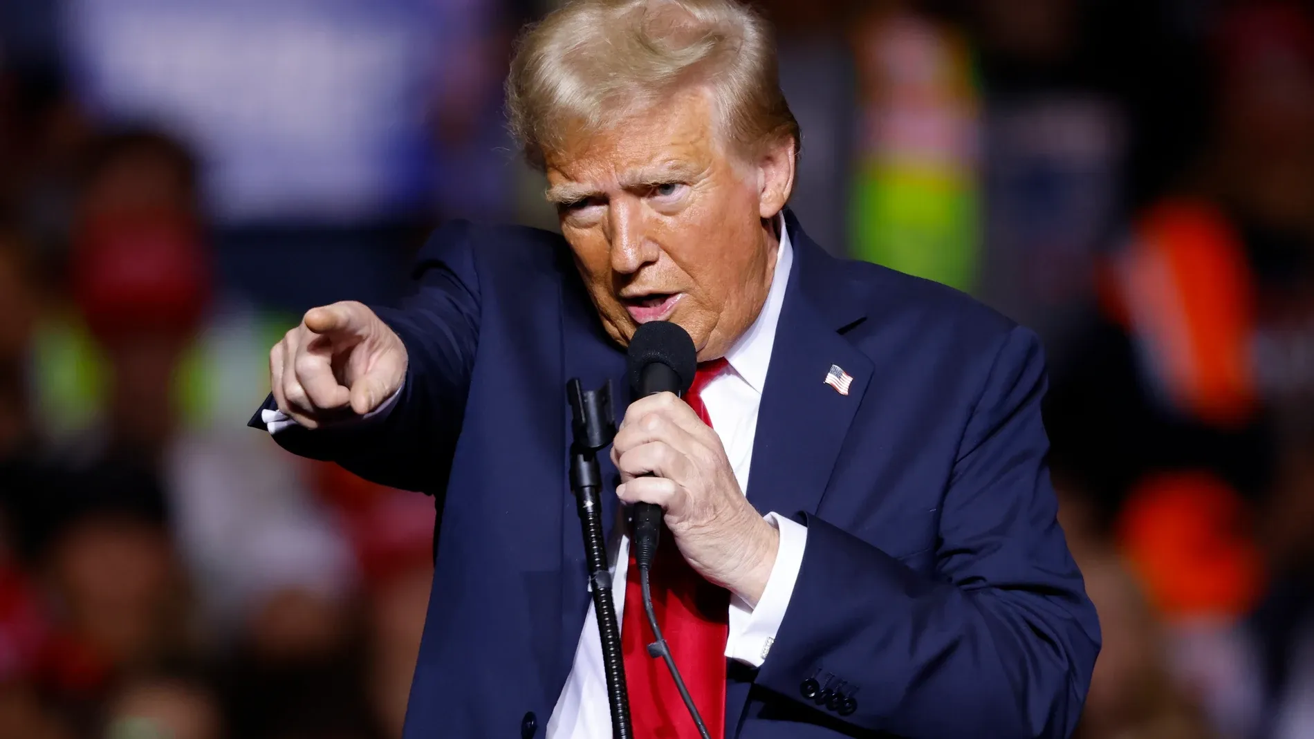 Donald John TrumpPresidente de EE. UU.