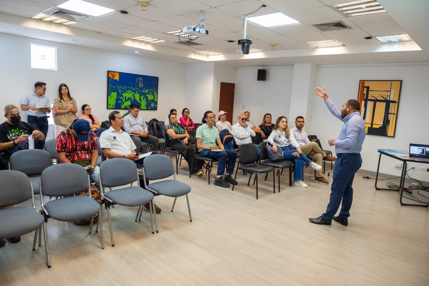 Santander impulsa proyectos para las víctimas del conflicto