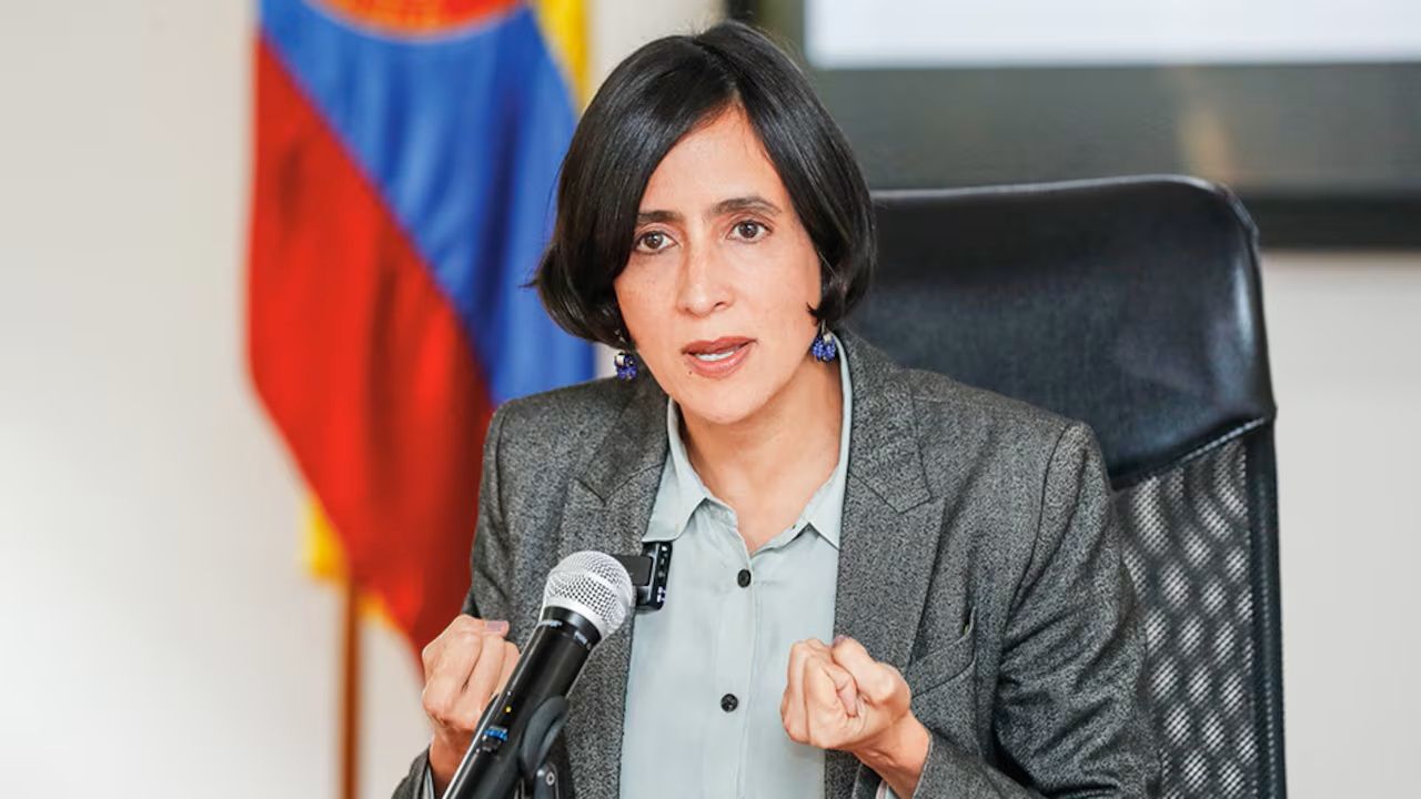 Ministra de medio Ambiente: escuche a los pequeños mineros de Santander
